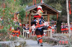 （新春见闻）千年瑶族玩坡节焕新“出圈”贺新春